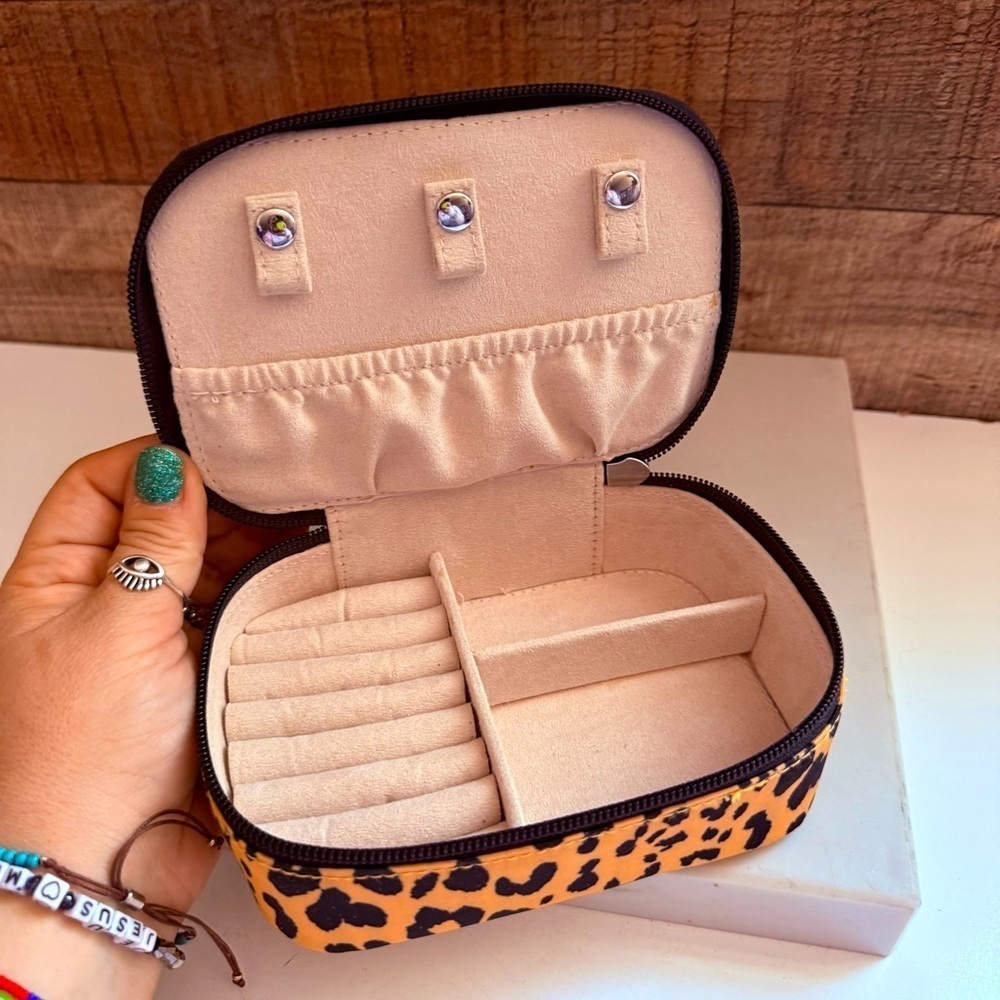 Pura Vida Leopard Print Jewelry Organizer Box - Picture 4 of 4